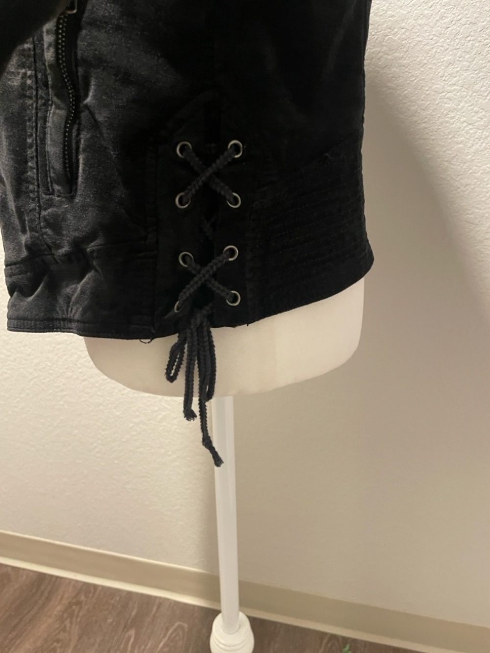 Free People Women's Black Lace-Up Sleeve Jacket - Classic Zip Front - Picture 5 of 10